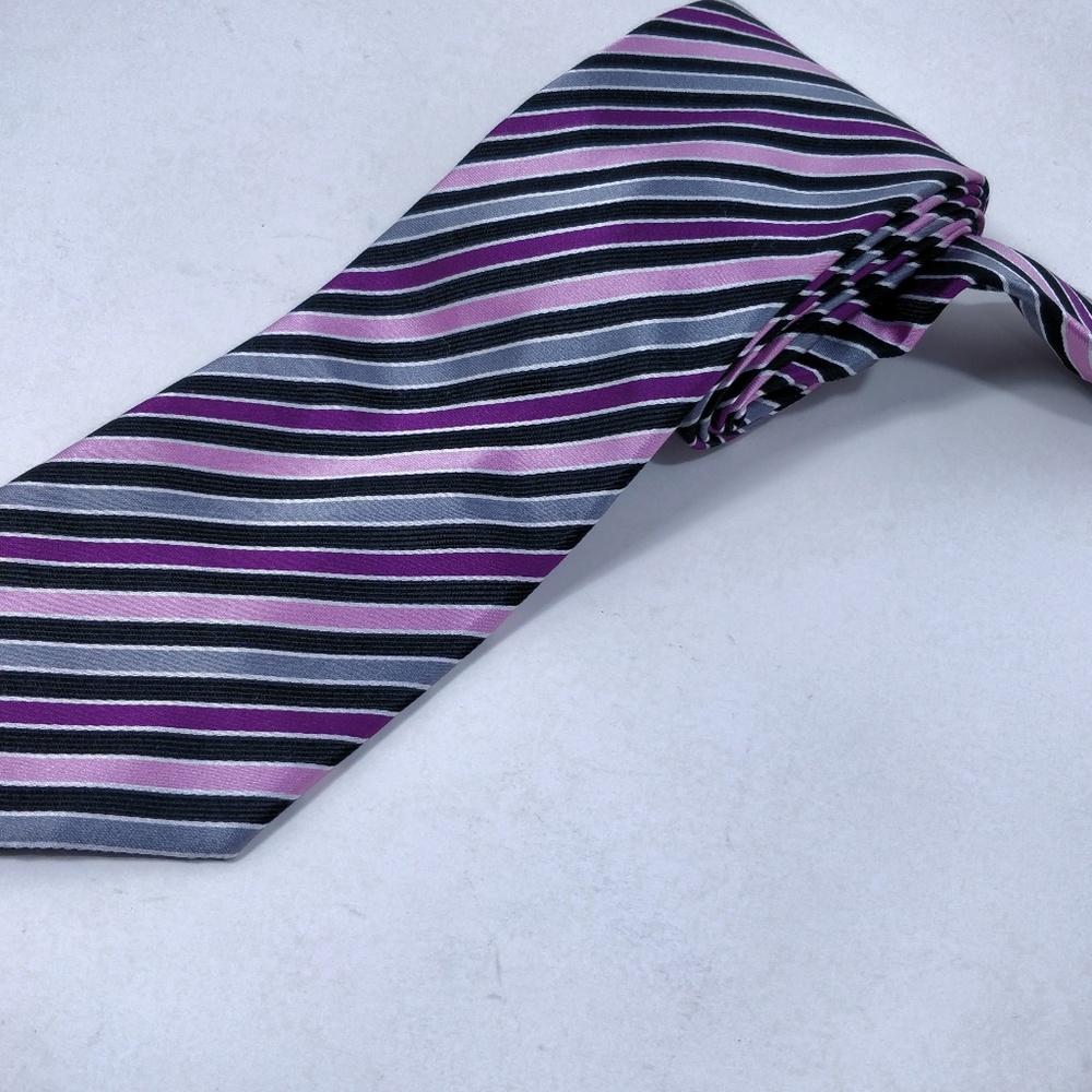 Geoffrey Beene Silk Tie Unique Beautiful Pink mult